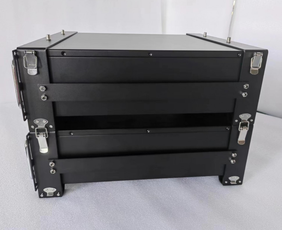 Система крепления Battery Rack 3U (комплект на 1 АКБ) Система крепления Battery Rack 3U (комплект на 1 АКБ)