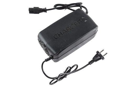 Зарядное устройство Rutrike для аккумуляторов 60V 45-55Ah 5,8A