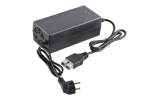 Зарядное устройство Rutrike для LiFePo4 аккумуляторов 48V24A/H (58.8V 4A) SB50